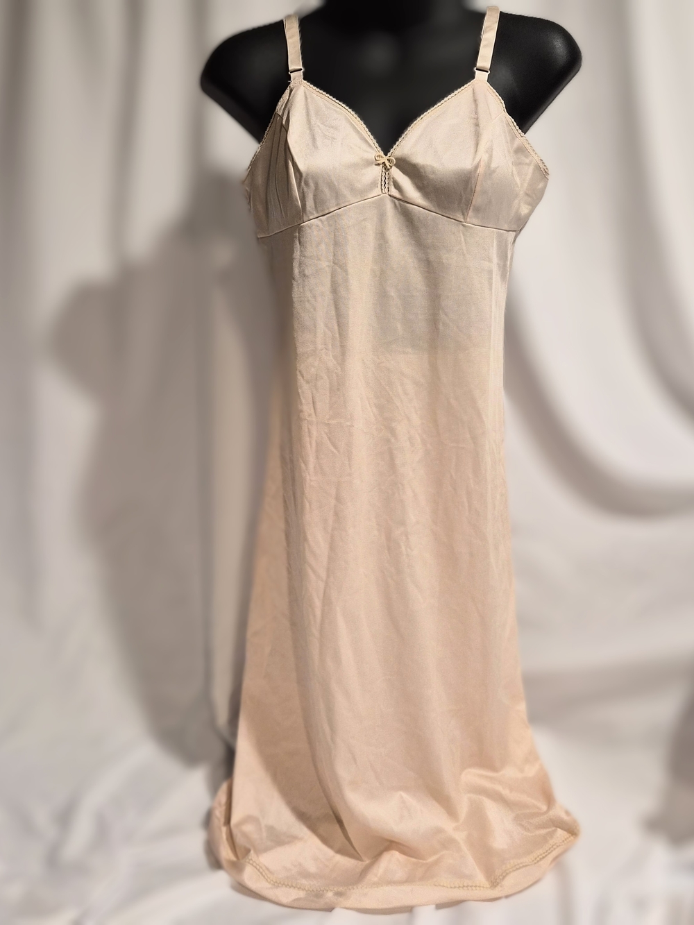 Vintage Montgomery Ward Full Slip - Timeless‎ Elegance